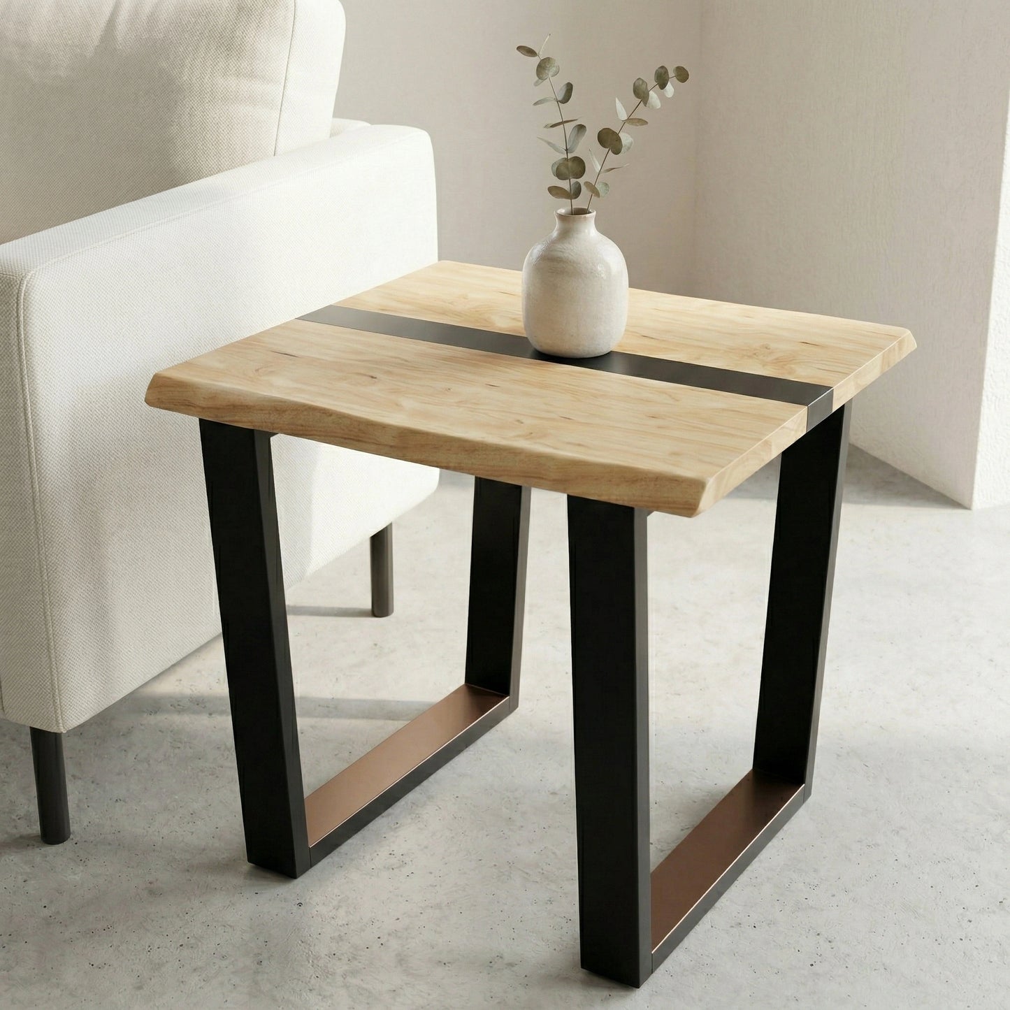 Dorian Lamp Table