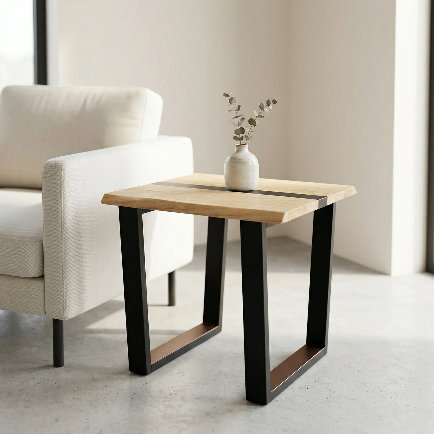Dorian Lamp Table