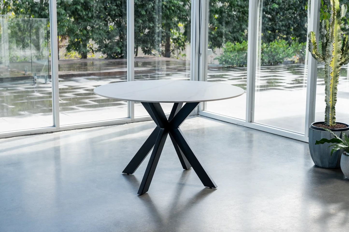 Venice Ceramic Round Dining Table